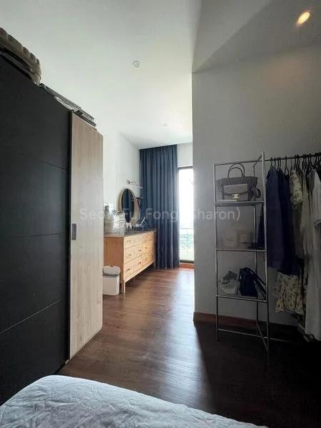 2 Bed Condo for Sale in  Harbour View Towers - Image 3
